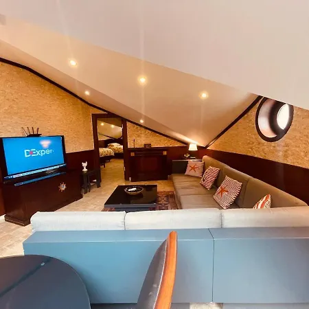 Retro, Two Bedroom And Livingroom On Main Street Apartment Cekme