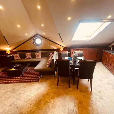 Apartment Retro, Two Bedroom And Livingroom On Main Street *