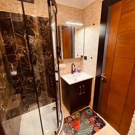 Retro, Two Bedroom And Livingroom On Main Street Apartment Cekme