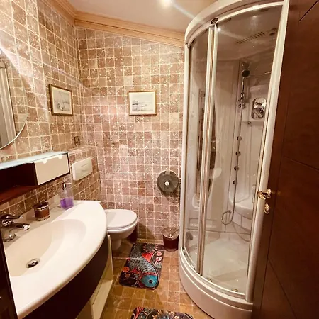 Retro, Two Bedroom And Livingroom On Main Street Cekme