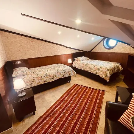 Retro, Two Bedroom And Livingroom On Main Street * Cekme