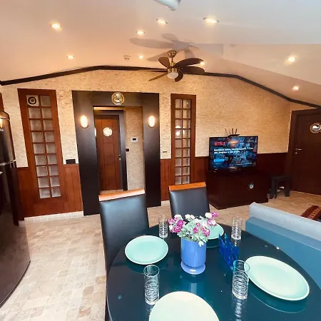 Retro, Two Bedroom And Livingroom On Main Street Apartment Cekme