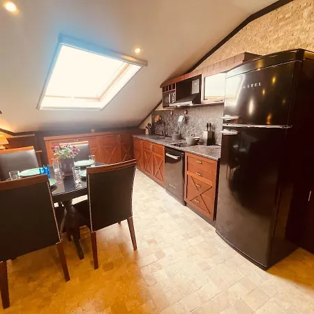 Retro, Two Bedroom And Livingroom On Main Street Apartment