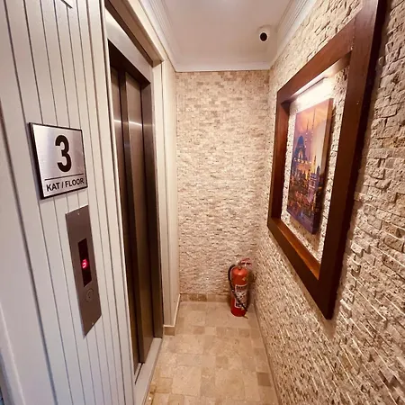 Retro, Two Bedroom And Livingroom On Main Street Apartment Cekme